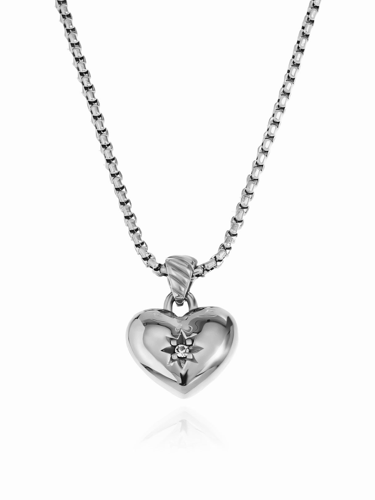 AMORE necklace