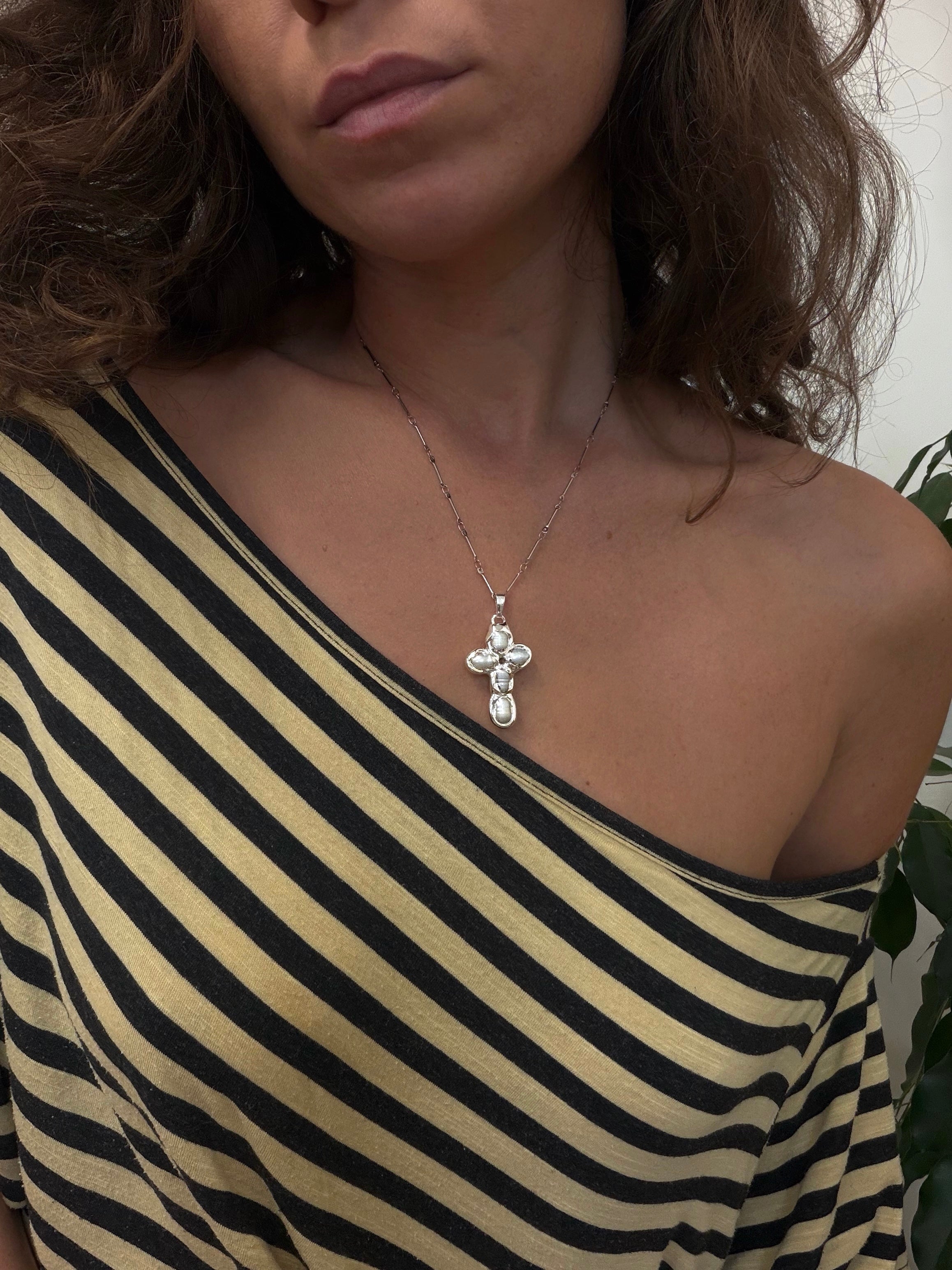 CROIX necklace silver