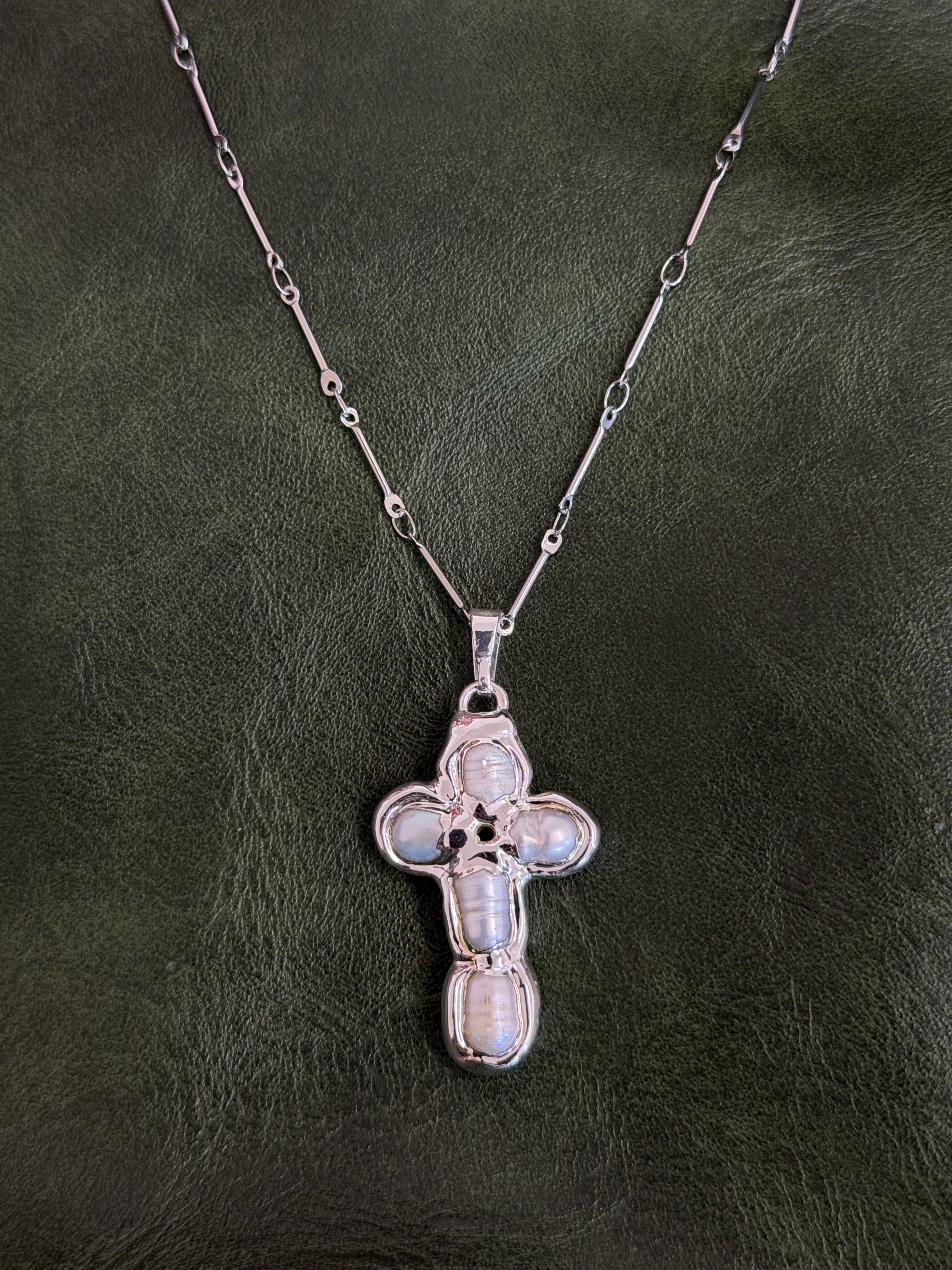 CROIX necklace silver
