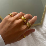 Mini signet ring