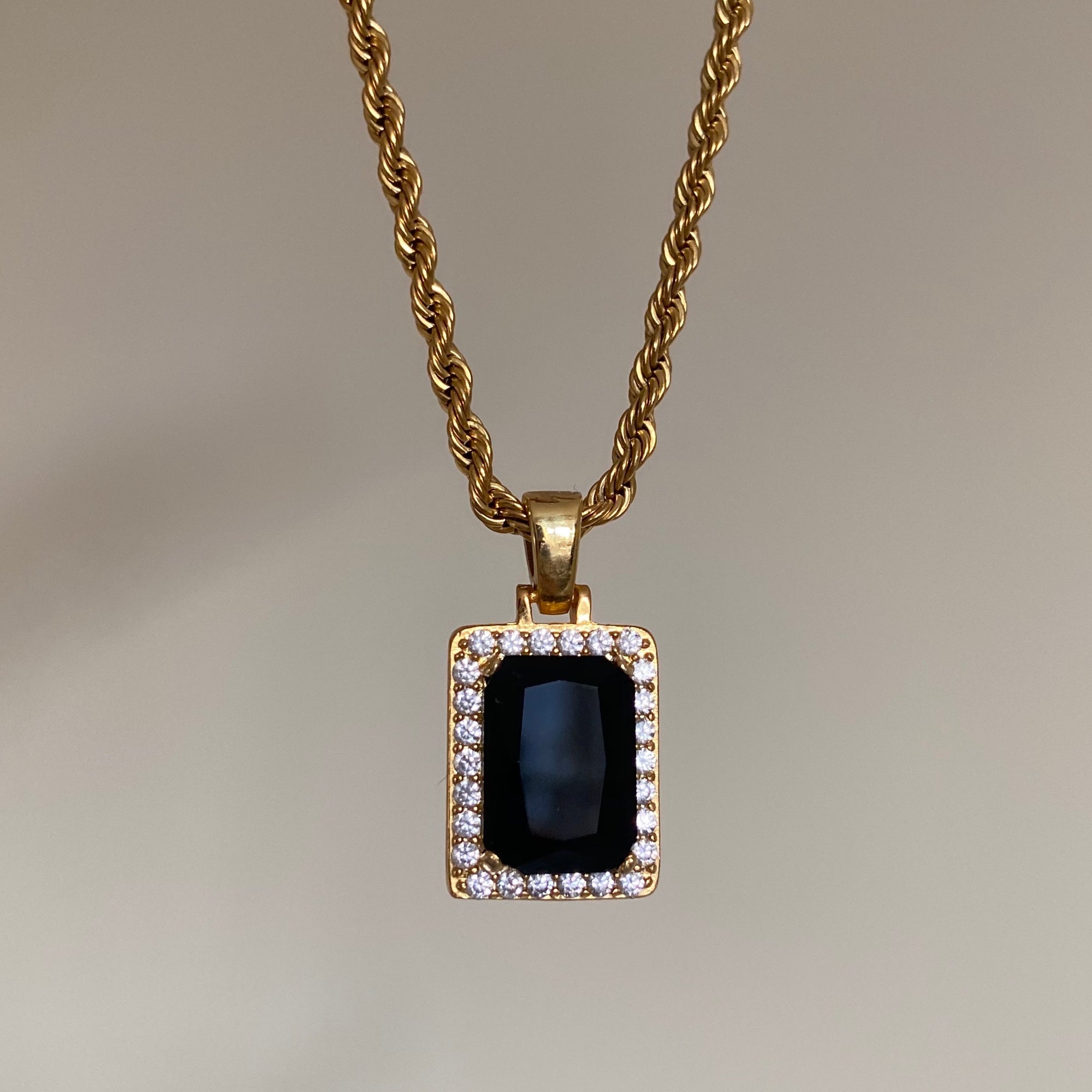 Verona Necklace - Neckontheline